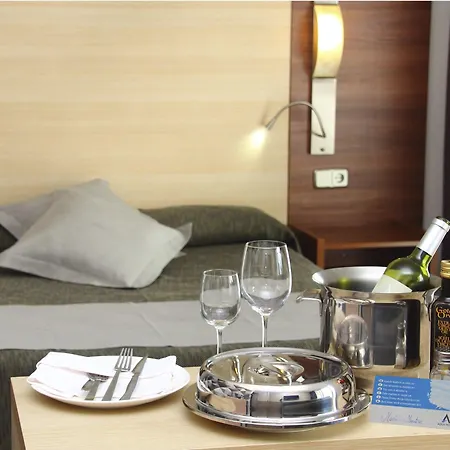 Aqua Aquamarina & 4* Santa Susanna