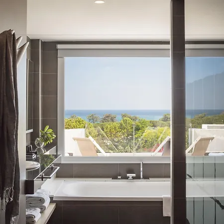 Aqua Aquamarina & Hotel 4*